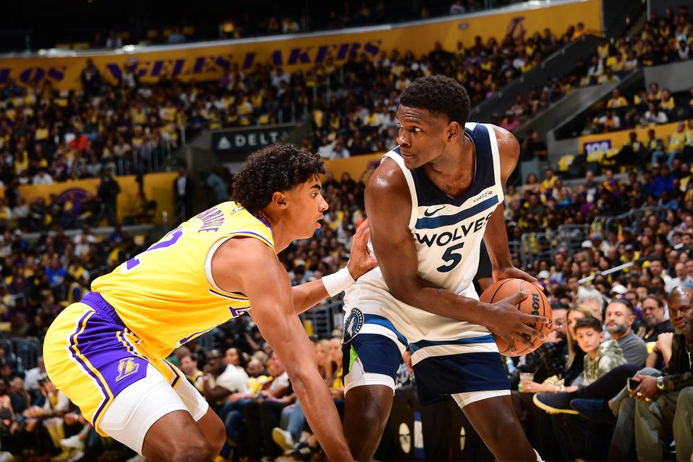 与拉菲尼亚 与拉菲尼亚