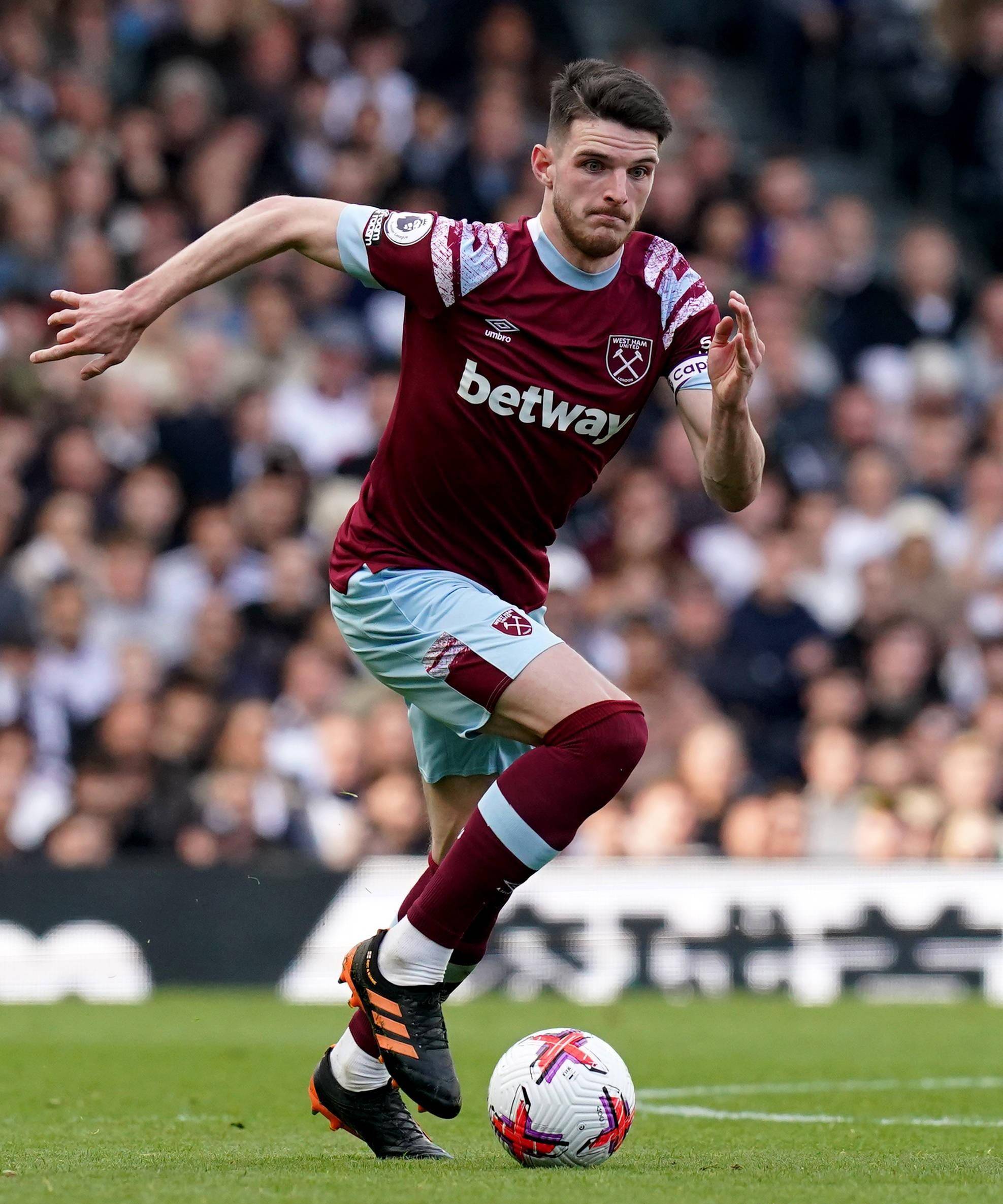 更是对球员 更是对球员