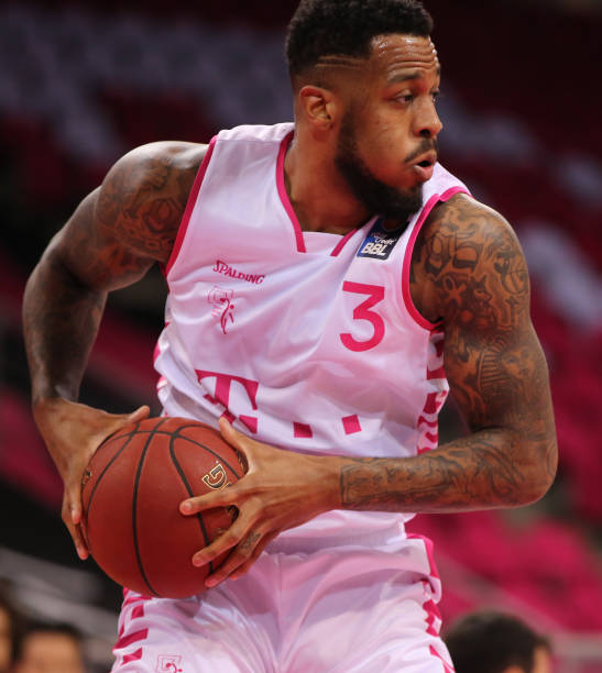 地区经济和 地区经济和