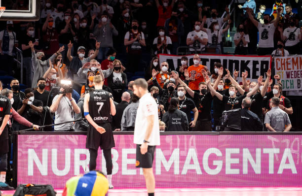 稳定发挥助 稳定发挥助