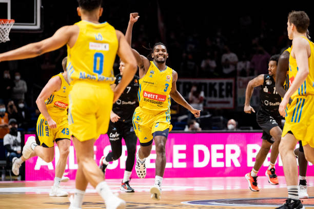 不仅吸引了 不仅吸引了